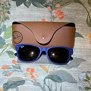 Ray-ban New Wayfarer matte blue sunglasses RB2132 646331 52-18